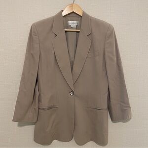 Liz Claiborne oversized tan blazer. Size 8
